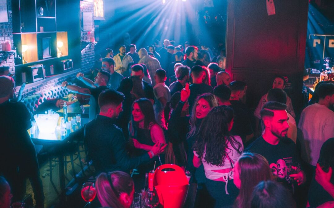 The True Cost Savings of Group Bar Crawls Versus Individual Bar Hopping in Sacramento, CA
